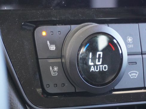 Used 2024 Toyota Grand Highlander Limited image 28