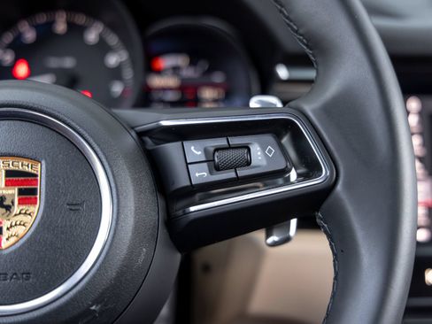 Certified 2026 Porsche Macan AWD/4WD image 31