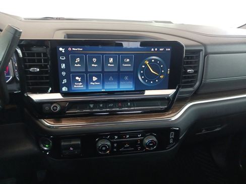 Used 2024 Chevrolet Silverado 2500 LT image 20