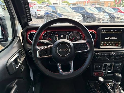 Used 2022 Jeep Wrangler Unlimited Rubicon w/ LED Lighting Group AWD/4WD image 35