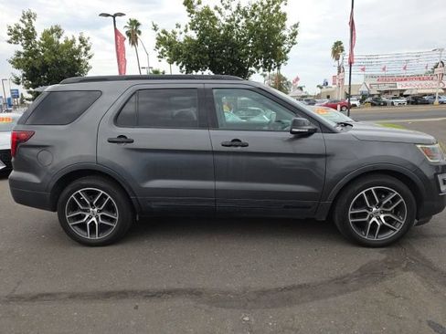 Used 2017 Ford Explorer Sport AWD/4WD image 4