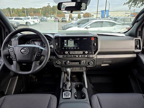 New 2026 Nissan Frontier SV image 9