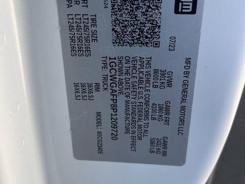 Used 2023 Chevrolet Express 2500 w/ Driver Convenience Package image 24