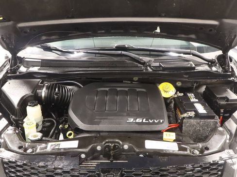 Used 2018 Dodge Grand Caravan FWD image 25