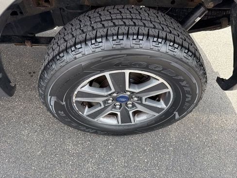 Used 2017 Ford F150 XLT w/ Equipment Group 302A Luxury image 23