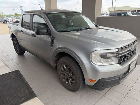 Used 2024 Ford Maverick XLT FWD image 2