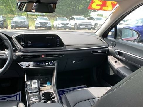 Certified 2023 Hyundai Sonata Limited FWD image 22