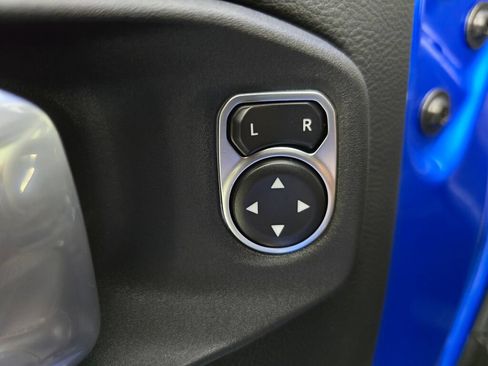 Used 2023 Jeep Wrangler Unlimited Sahara AWD/4WD image 20