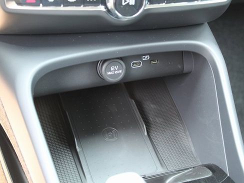 New 2026 Volvo XC40 B5 Plus w/ Protection Package Premier image 29