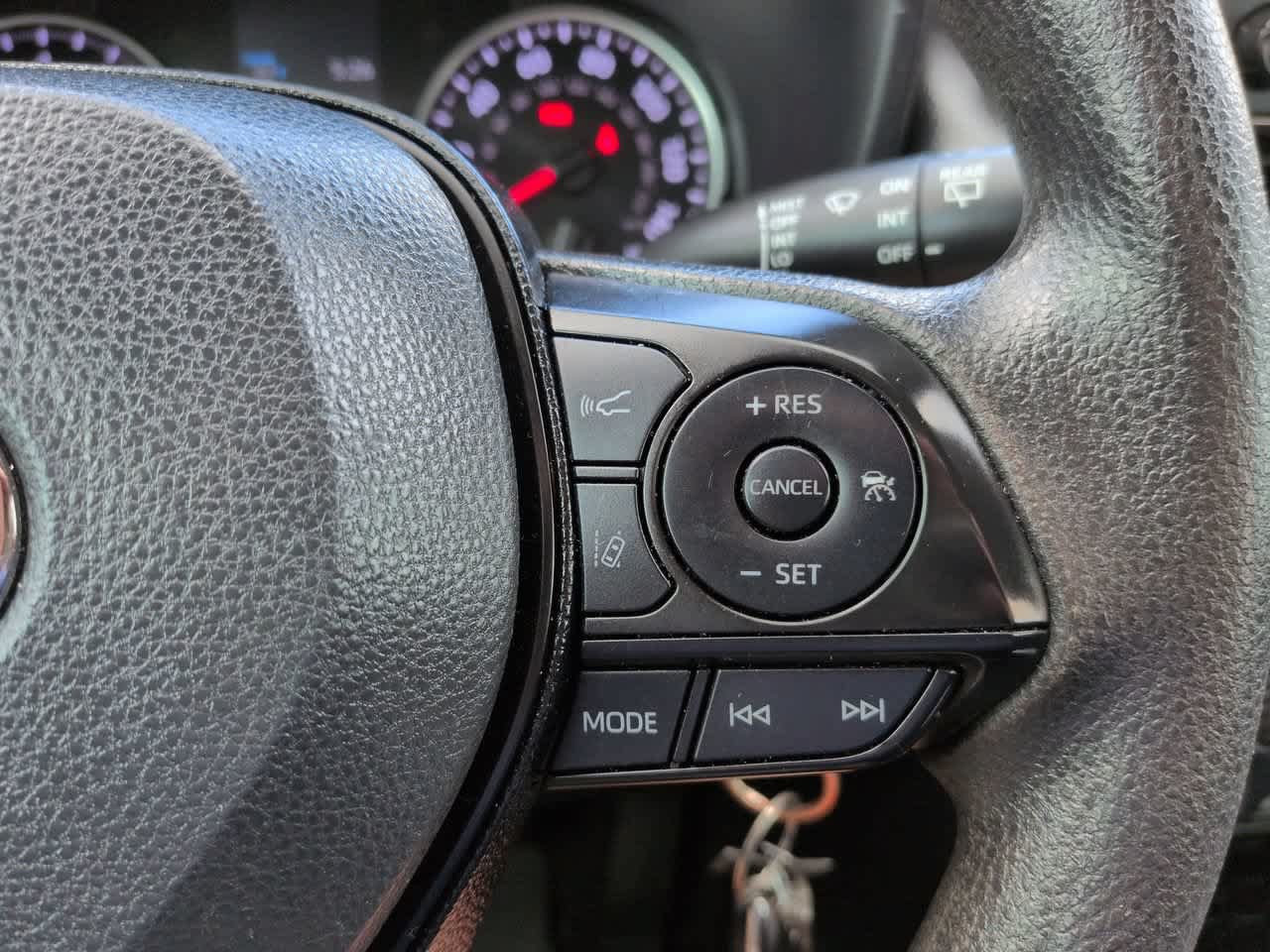 Certified 2021 Toyota RAV4 LE FWD image 23
