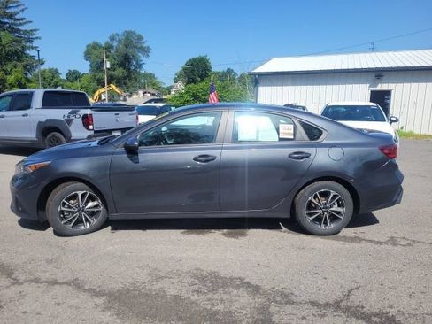 Certified 2023 Kia Forte LXS w/ LXS Technology Package FWD image 2
