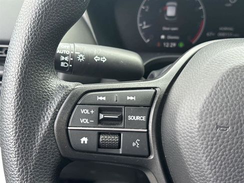 Used 2025 Honda HR-V LX image 20