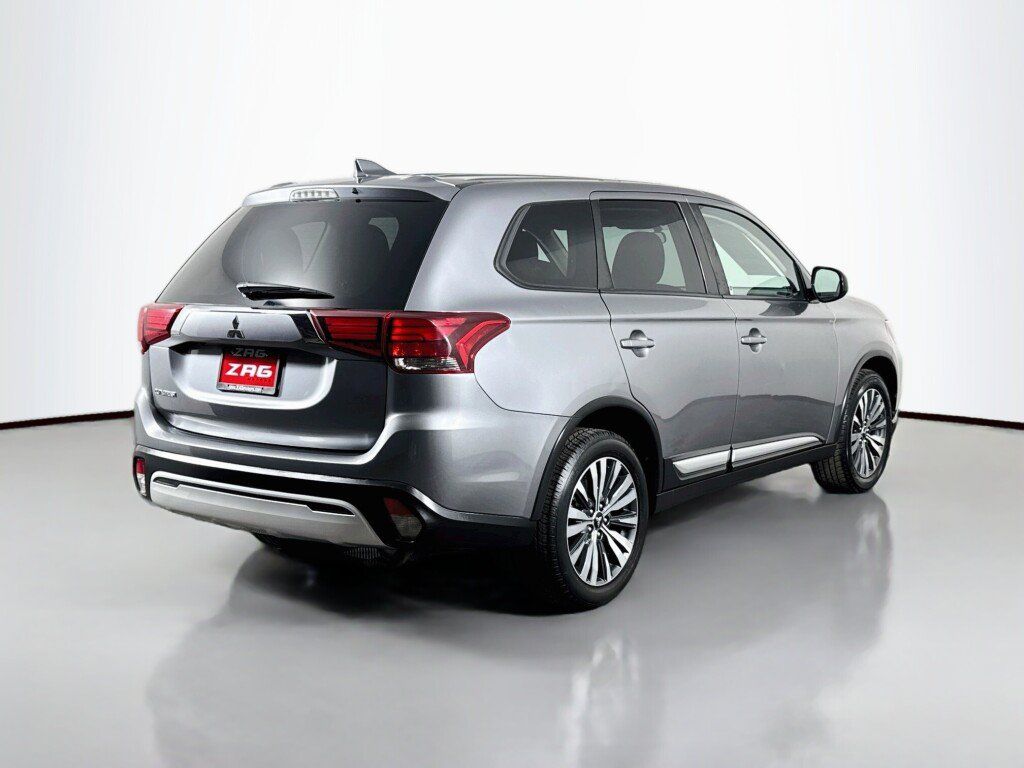 Used 2020 Mitsubishi Outlander ES AWD/4WD image 5