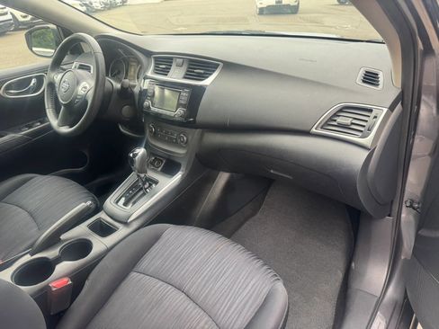 Used 2016 Nissan Sentra SV FWD image 22