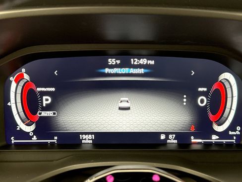 Used 2025 Nissan Rogue Platinum w/ Tech Package image 16