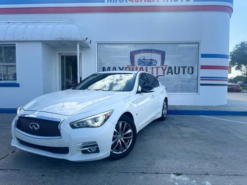 Used 2017 INFINITI Q50 3.0t Premium w/ 3.0T Premium Plus Package RWD image 2