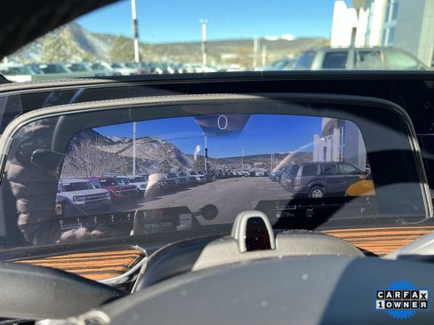 Used 2024 Cadillac Escalade Premium Luxury image 4