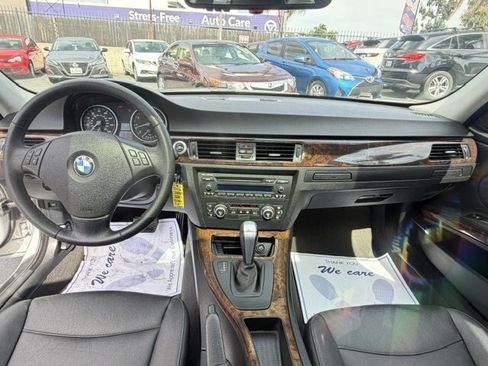 Used 2008 BMW 328i Sedan w/ Premium Pkg RWD image 13