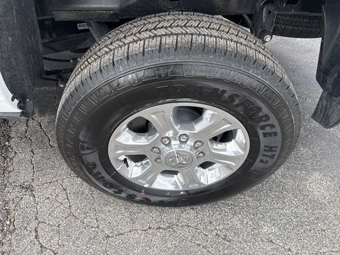 New 2026 RAM 2500 Big Horn AWD/4WD image 12