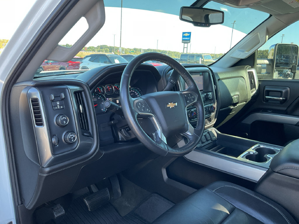 Used 2017 Chevrolet Silverado 2500 LTZ w/ Vortec Plus Package AWD/4WD image 17