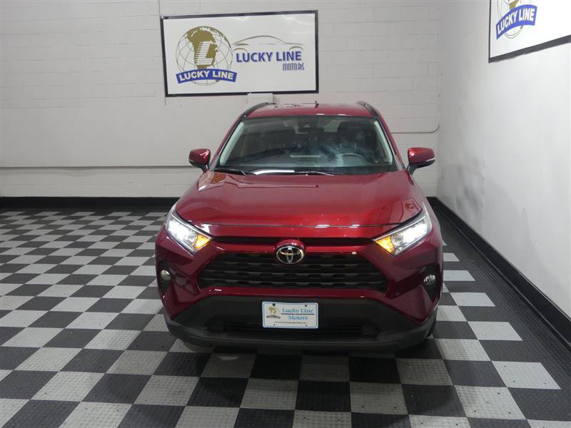 Used 2021 Toyota RAV4 XLE AWD/4WD image 3