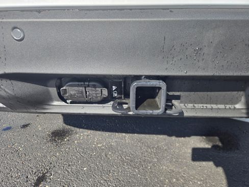 New 2026 Ford Explorer Active image 7