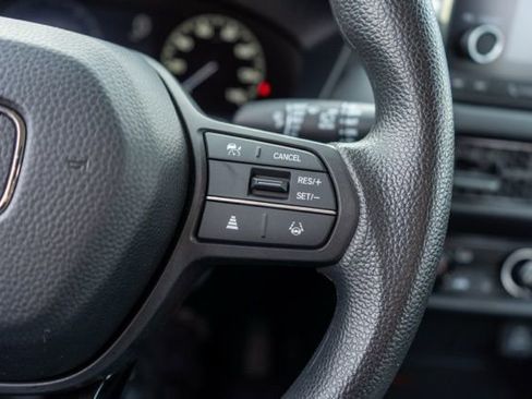 Used 2024 Honda HR-V LX image 22