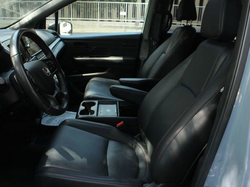 Used 2025 Honda Odyssey Sport-L image 14