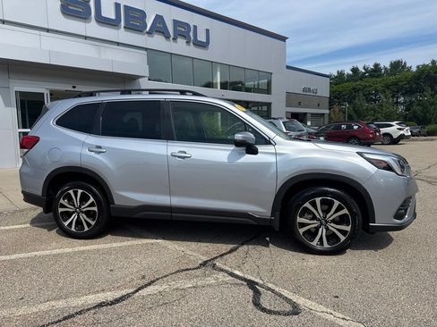Used 2023 Subaru Forester Limited AWD/4WD image 6