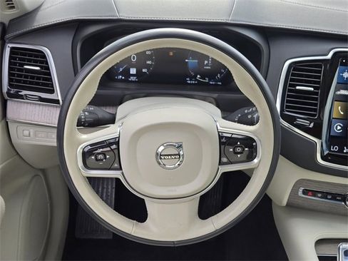 Used 2022 Volvo XC90 T8 Inscription w/ Advanced Package image 12