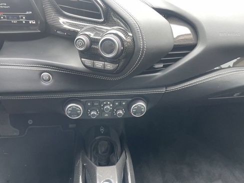 Used 2018 Ferrari 488 GTB RWD image 21