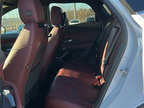 Used 2024 Jaguar E-PACE R-Dynamic SE image 19