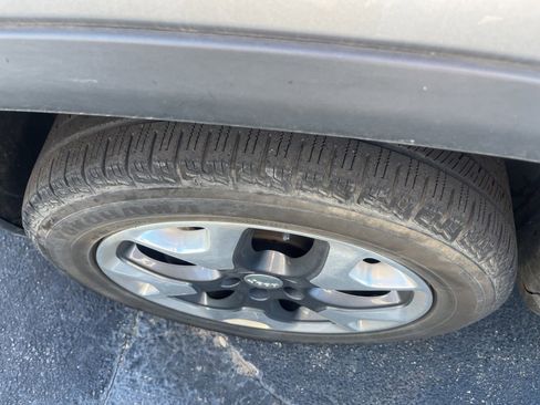 Used 2018 Jeep Compass Limited w/ Safe & Security Group image 6