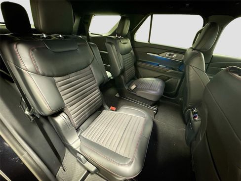 New 2026 Ford Explorer ST-Line w/ ST-Line Street Pack image 28