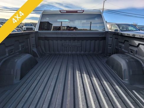 Used 2022 GMC Sierra 1500 SLT image 4