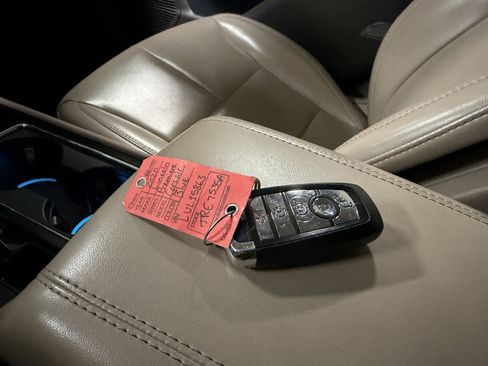 Used 2020 Lincoln Corsair FWD w/ Convenience Package image 13