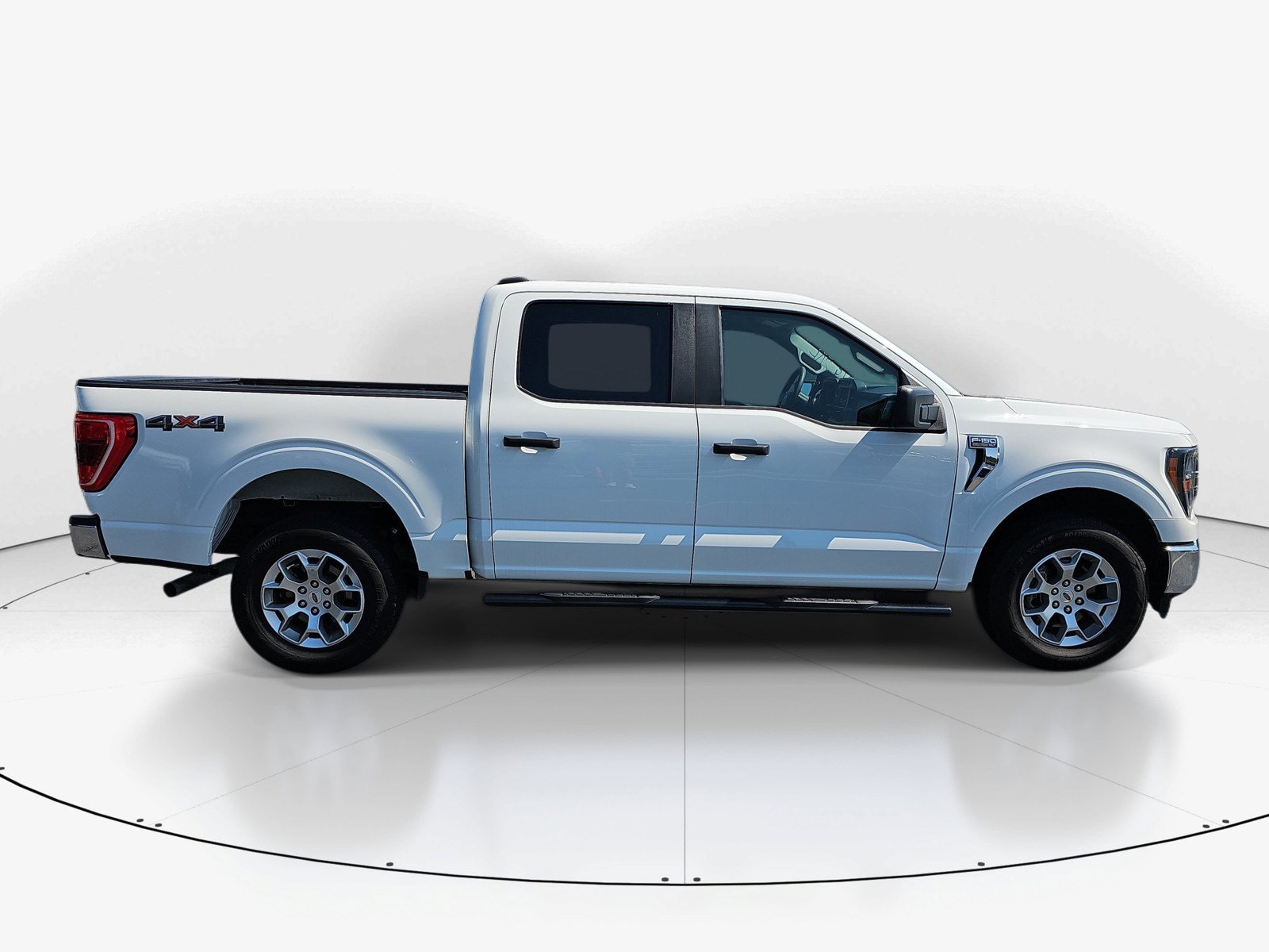 Used 2023 Ford F150 XLT AWD/4WD image 2