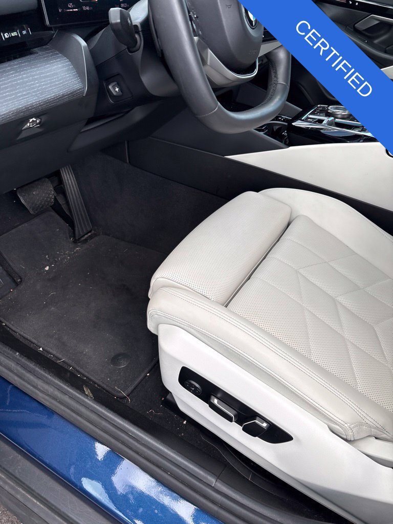 Certified 2024 BMW 530i w/ Premium Package RWD image 2