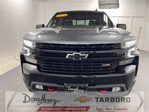 Used 2021 Chevrolet Silverado 1500 LT Trail Boss w/ Convenience Package II AWD/4WD image 2