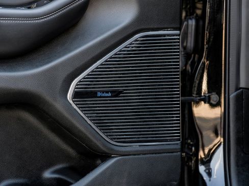 Used 2022 Jeep Grand Cherokee Overland image 58