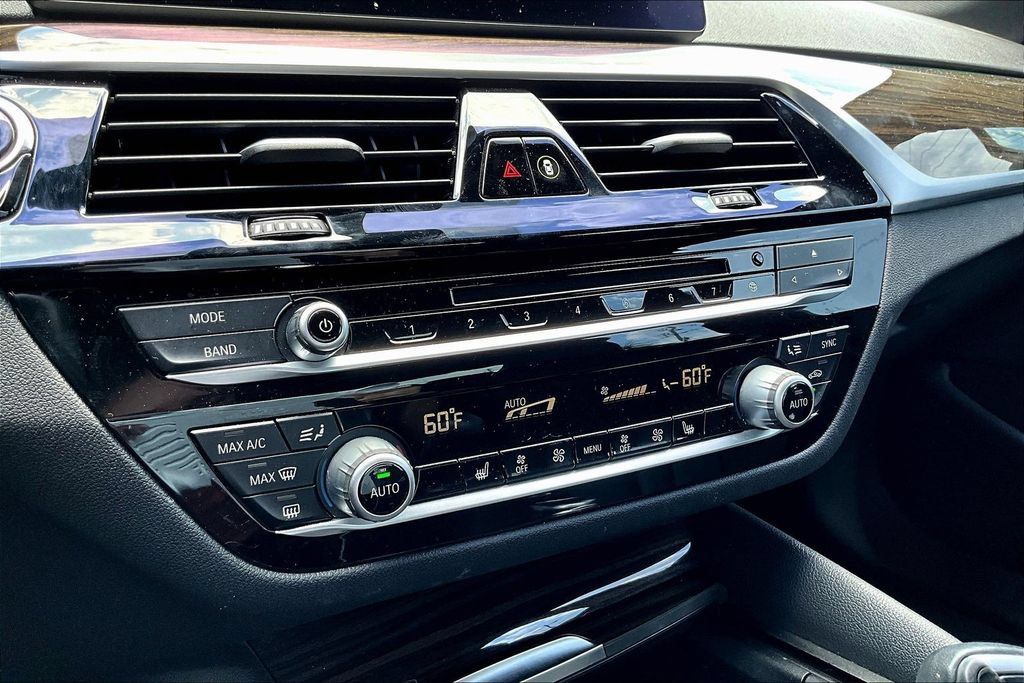 Used 2019 BMW 530i w/ Convenience Package RWD image 15