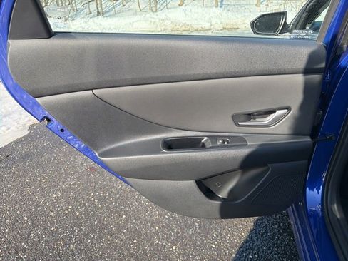 Certified 2023 Hyundai Elantra Limited image 14