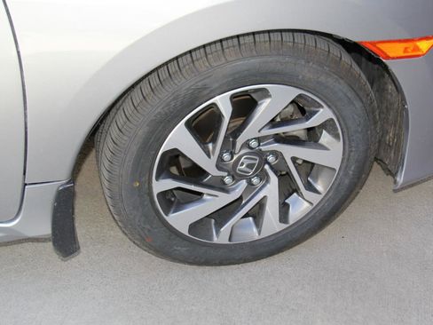 Used 2017 Honda Civic EX image 30