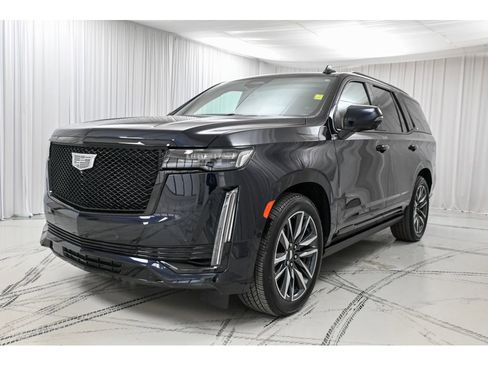 Used 2021 Cadillac Escalade Sport w/ Driver Assist Tech Package image 4