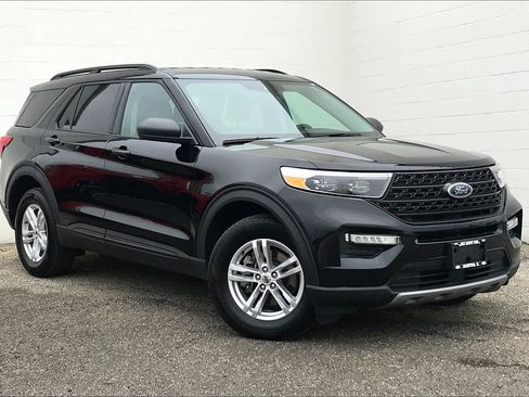 Used 2021 Ford Explorer XLT AWD/4WD image 37