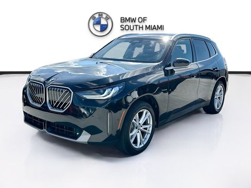 Used 2025 BMW X3 xDrive30i w/ Convenience Package AWD/4WD image 3