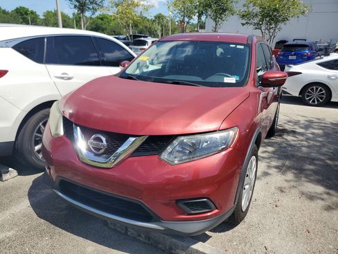 Used 2015 Nissan Rogue S w/ S Family Package FWD image 3