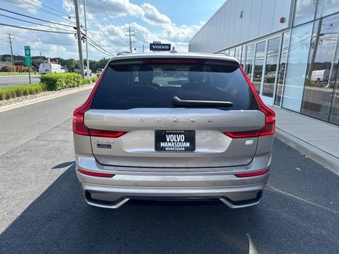 Used 2024 Volvo XC60 T8 Plus w/ Climate Package AWD/4WD image 4