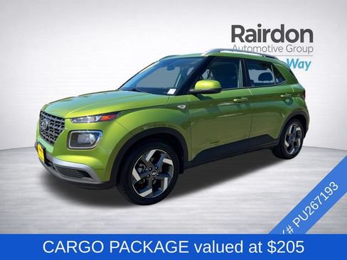 Used 2023 Hyundai Venue SEL w/ Cargo Package FWD image 3