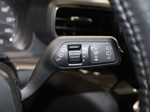 Used 2023 Ford Explorer Limited image 26